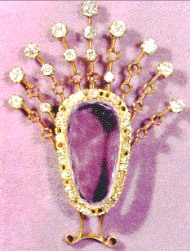 Pear-Shaped Flat Diamond Brooch