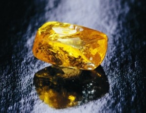 190.72-carat, rough yellow diamond from which the Graff Vivid Yellow was created