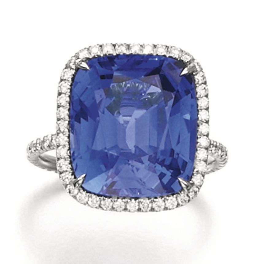 Lot 121 - Sapphire and Diamond Ring