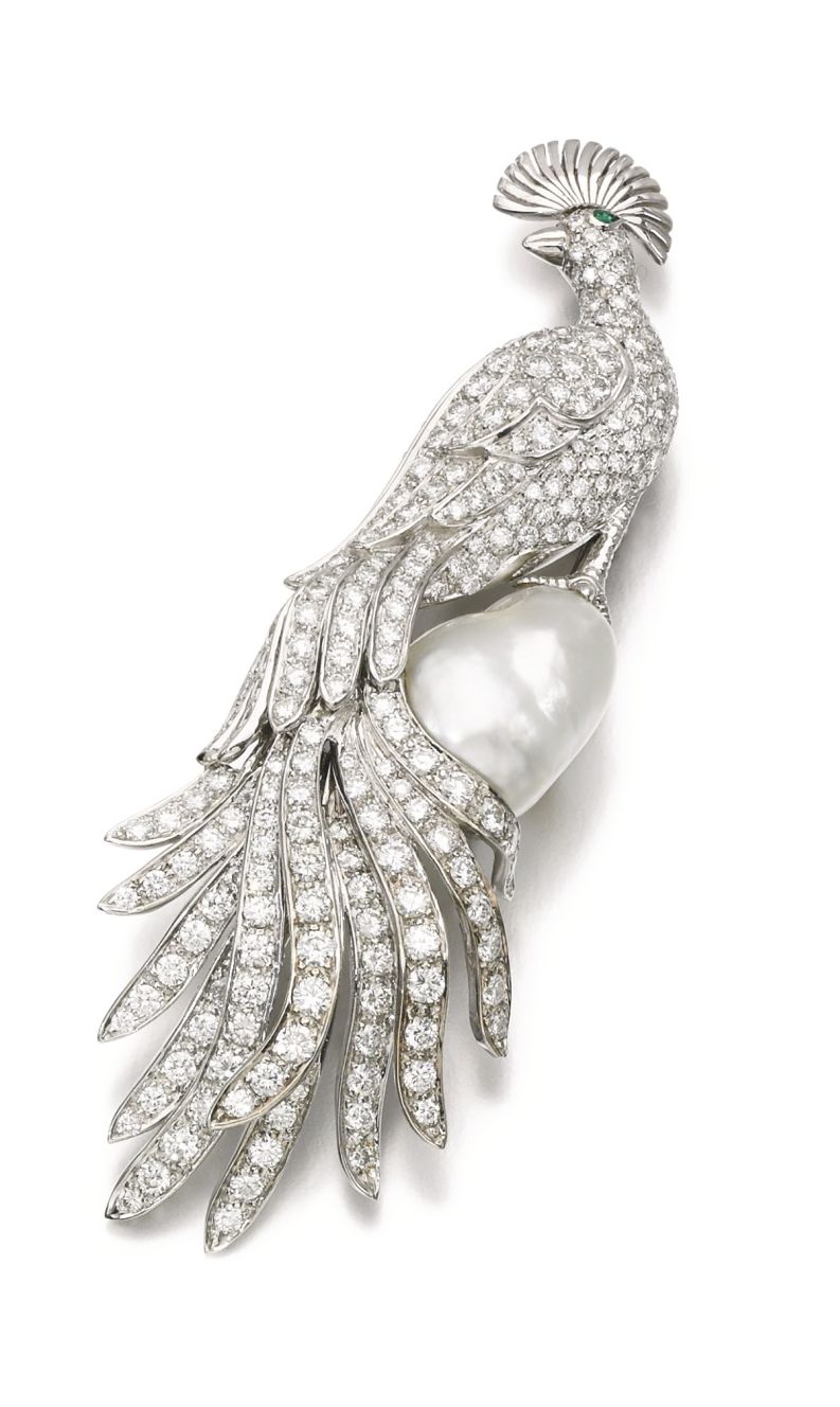 Lot 122 - Cultured Pearl and Diamond Brooch