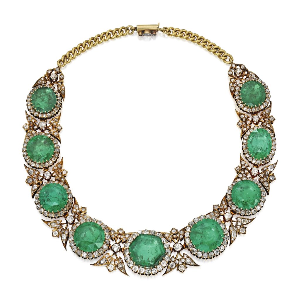 Lot 252 - Gold, Emerald and Diamond Necklace