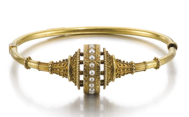 LOT 306 - ETRUSCAN REVIVAL STYLE BANGLE