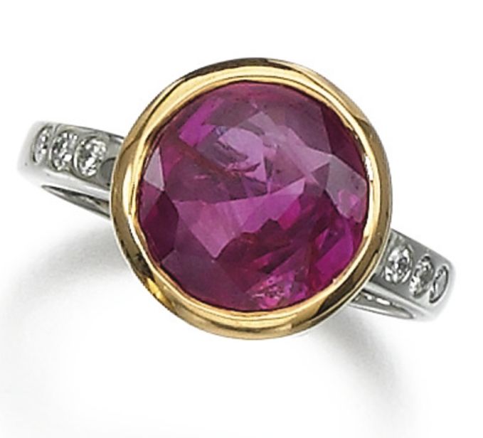 LOT 142 - RUBY AND DIAMOND RING