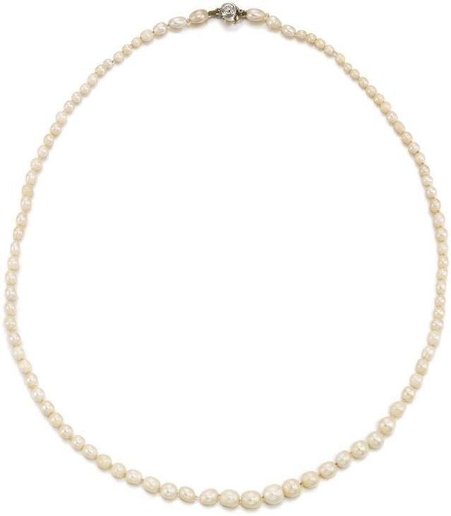 LOT 294 - VIVIEN'S NATURAL PEARL AND DIAMOND NECKLACE