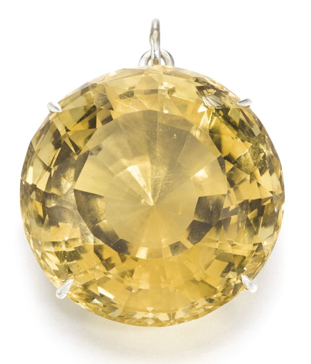 LOT 302 - UNMOUNTED CITRINE, MOUNTED ON A PENDANT BY SOTHEBY'S