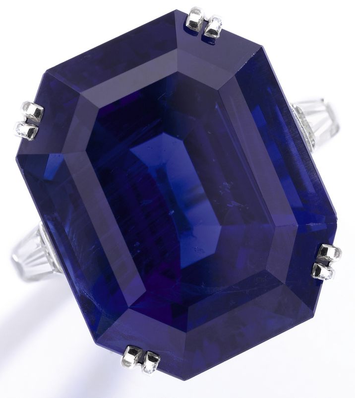 IMPORTANT BURMESE SAPPHIRE AND DIAMOND RING BY VAN CLEEF & ARPELS