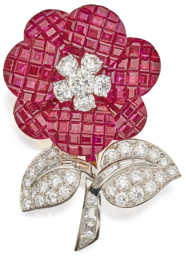 LOT 61 - MYSTERY-SET RUBY AND DIAMOND CLIP-BROOCH, VAN CLEEF & ARPELS, FRANCE