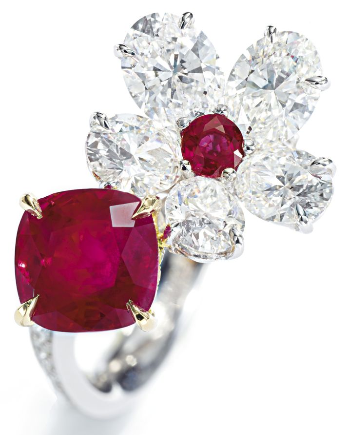 LOT 9124 - RUBY AND DIAMOND RING
