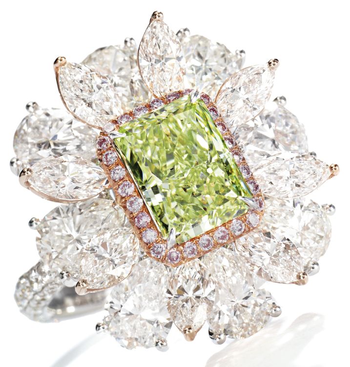 LOT 9192 - FANCY INTENSE YELLOW-GREEN DIAMOND AND DIAMOND RING