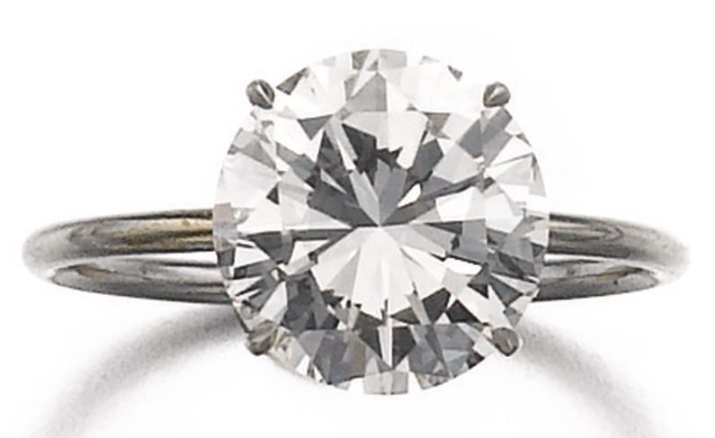 LOT 947 – DIAMOND RING