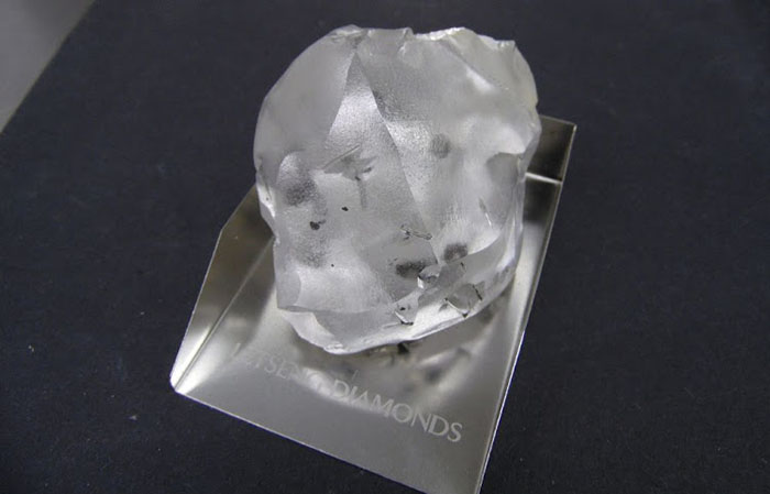 910-CARAT, TYPE 11a, D-COLOR ROUGH DIAMOND RECOVERED AT LETSENG MINE