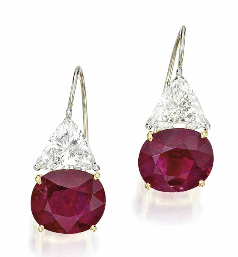 LOT 19 - PAIR OF RUBY AND DIAMOND EARRINGS 