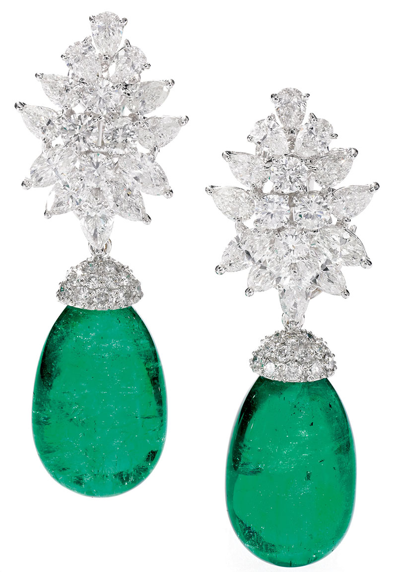LOT 374 - PAIR OF EMERALD AND DIAMOND EAR CLIPS 