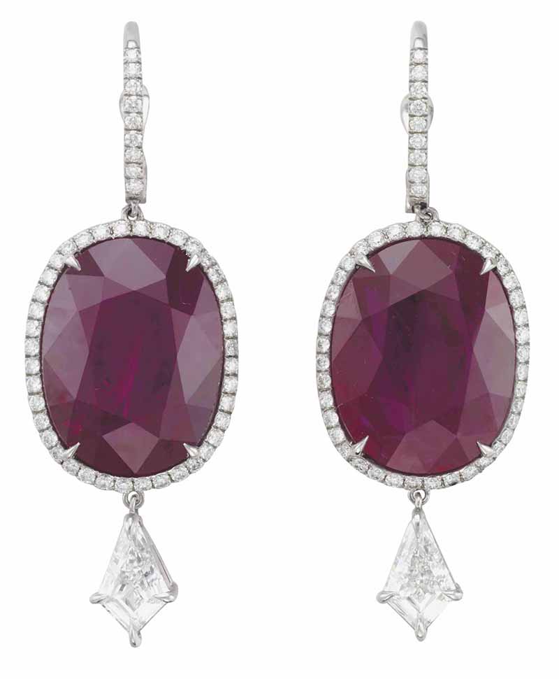 LOT 113 - A PAIR OF RUBY AND DIAMOND EARRINGS