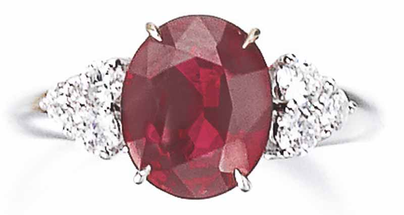 LOT 814 - RUBY AND DIAMOND RING