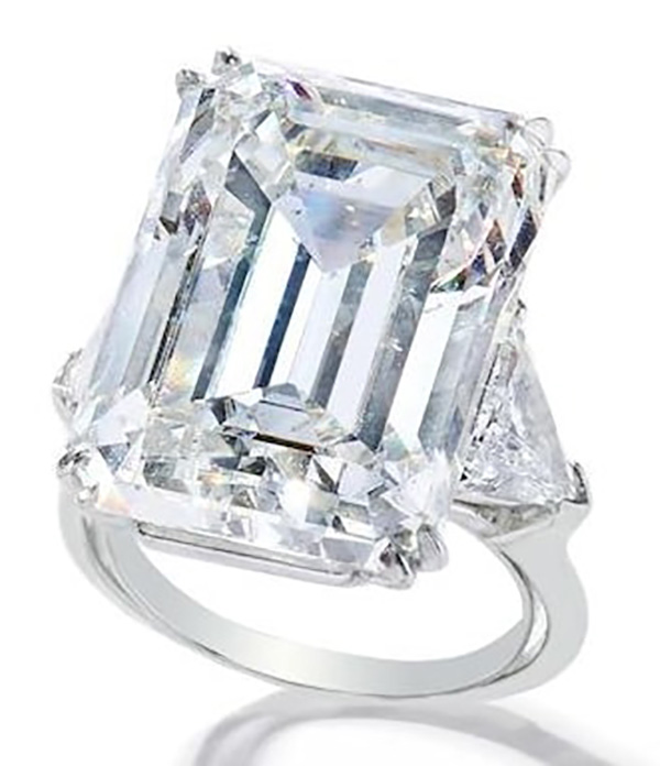 LOT 110 - ANOTHER VIEW OF THE DIAMOND RING BY HARRY WINSTON, 1985