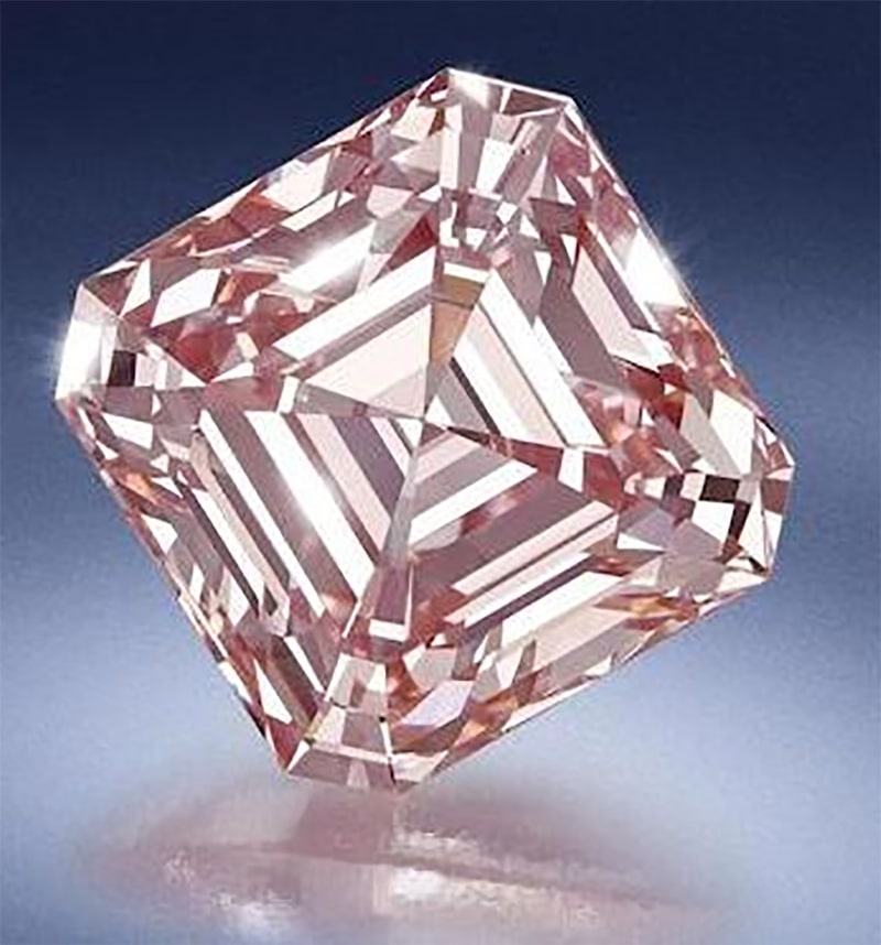 LOT 1390 - A FINE FANCY PINK DIAMOND