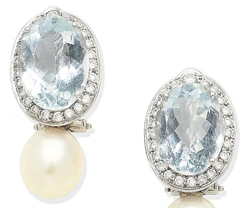 LOT 362 - A PAIR OF AQUAMARINE, CULTURED PEARL AND DIAMOND EARCLIPS