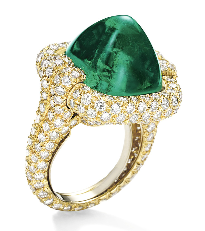 LOT 1712 - SIDE VIEW OF FINE EMERALD AND DIAMOND RING