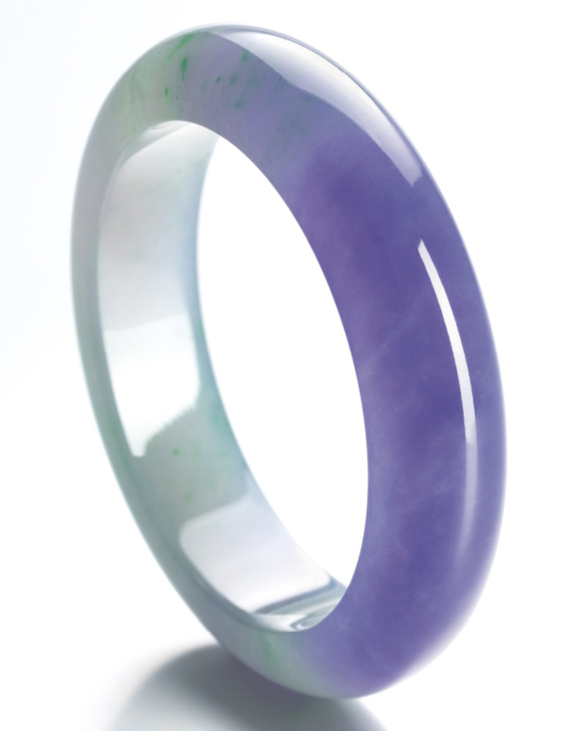 LOT 1739 - ANOTHER VIEW OF THE VERY FINE JADEITE BANGLE 