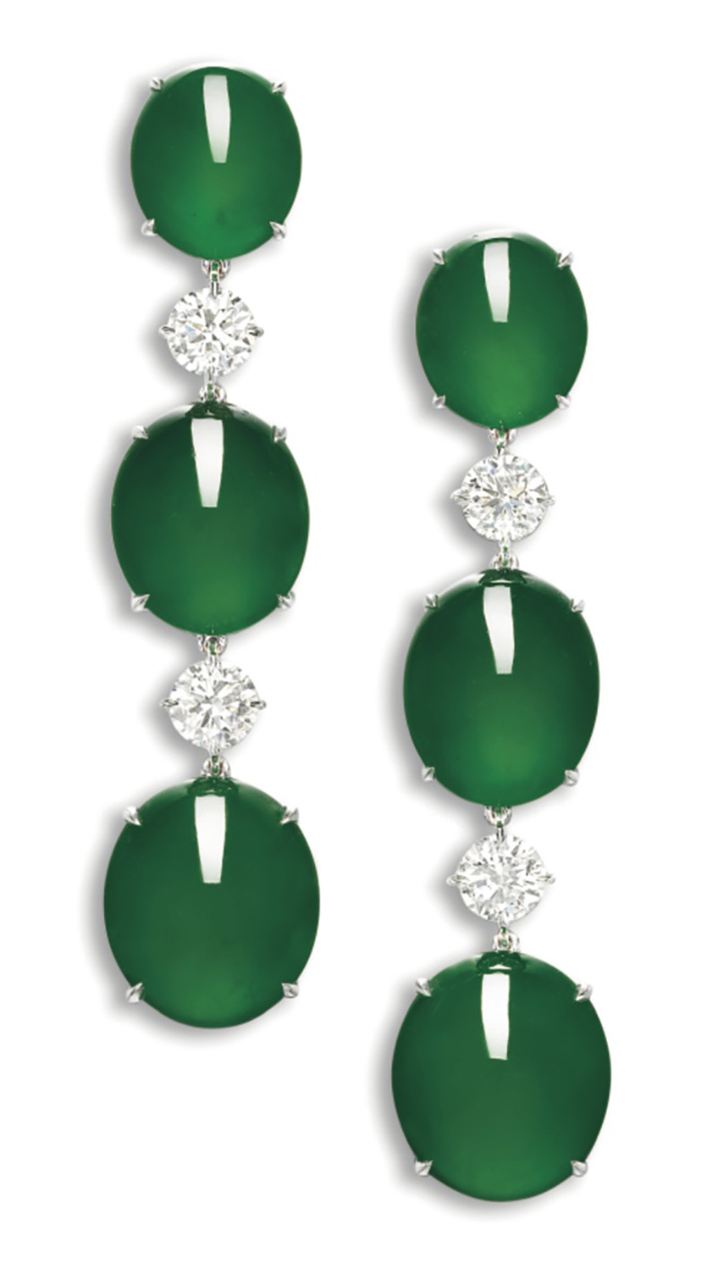 LOT 1861 - AN IMPORTANT PAIR OF JADEITE AND DIAMOND PENDENT EARRINGS 