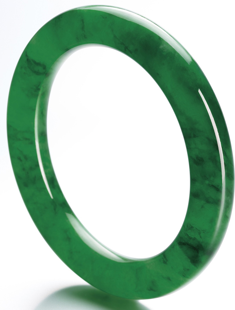 LOT-1862 - ANOTHER VIEW OF THE IMPORTANT JADEITE BANGLE
