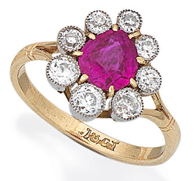 LOT 144 - A RUBY AND DIAMOND RING