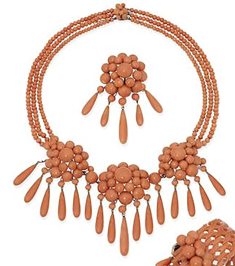 LOT 197Y - A MID 19TH CENTURY CORAL NECKLACE AND BROOCH 