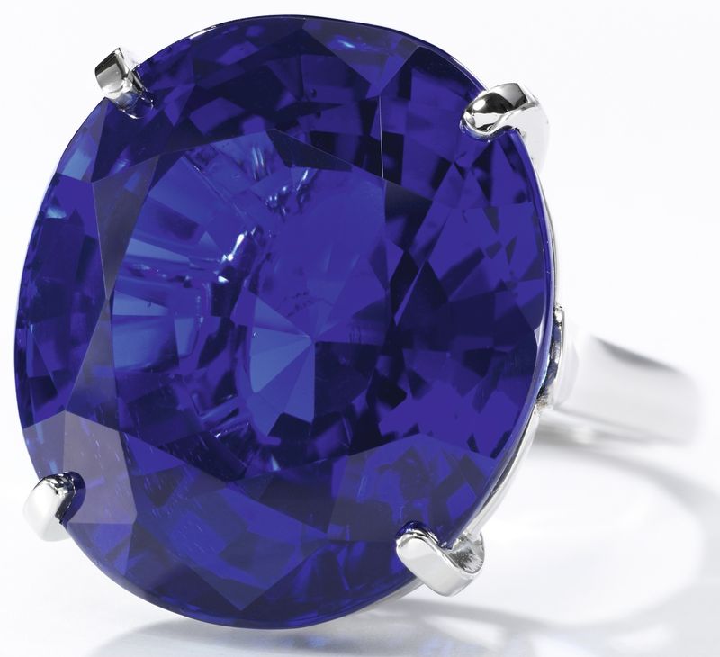 LOT 568 - EXCEPTIONAL SAPPHIRE RING, CARTIER 