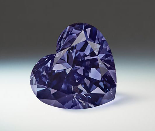 Lot 5 - Argyle Skylar - A 0.33 carat, heart-shaped, Fancy Dark Gray-Violet diamond.