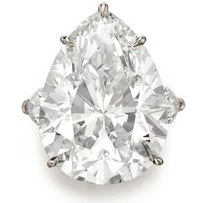 LOT 189 – An Impressive Diamond Ring