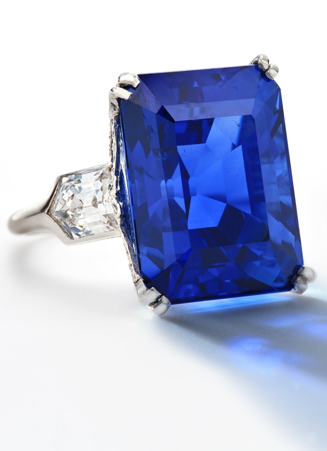 LOT NO - 18 ,Boucheron An Exceptional Sapphire and Diamond Ring, France